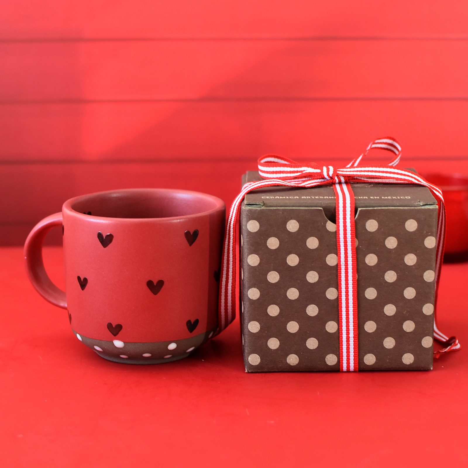 Taza Bohemia "Roja Corazones" Sin Frase