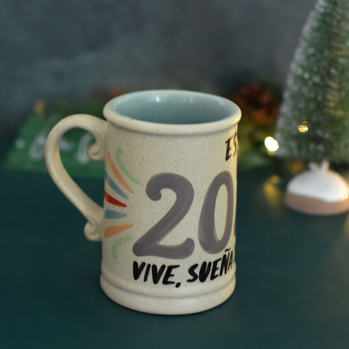 Taza Ajedrez Este 2025 vive, sueña y sé feliz 