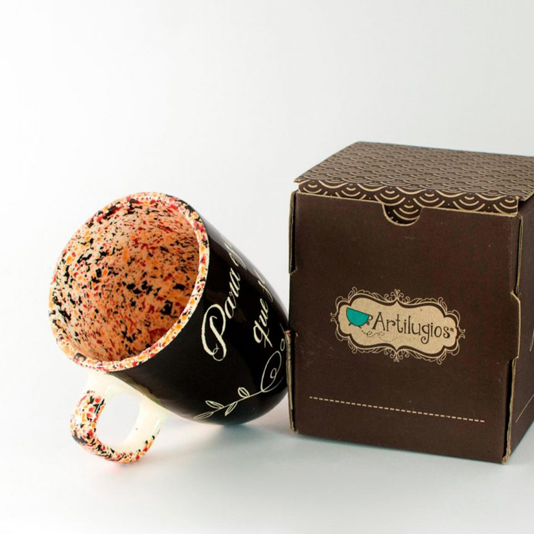 Taza Capuchino "Para esos amigos que se convierten en familia"