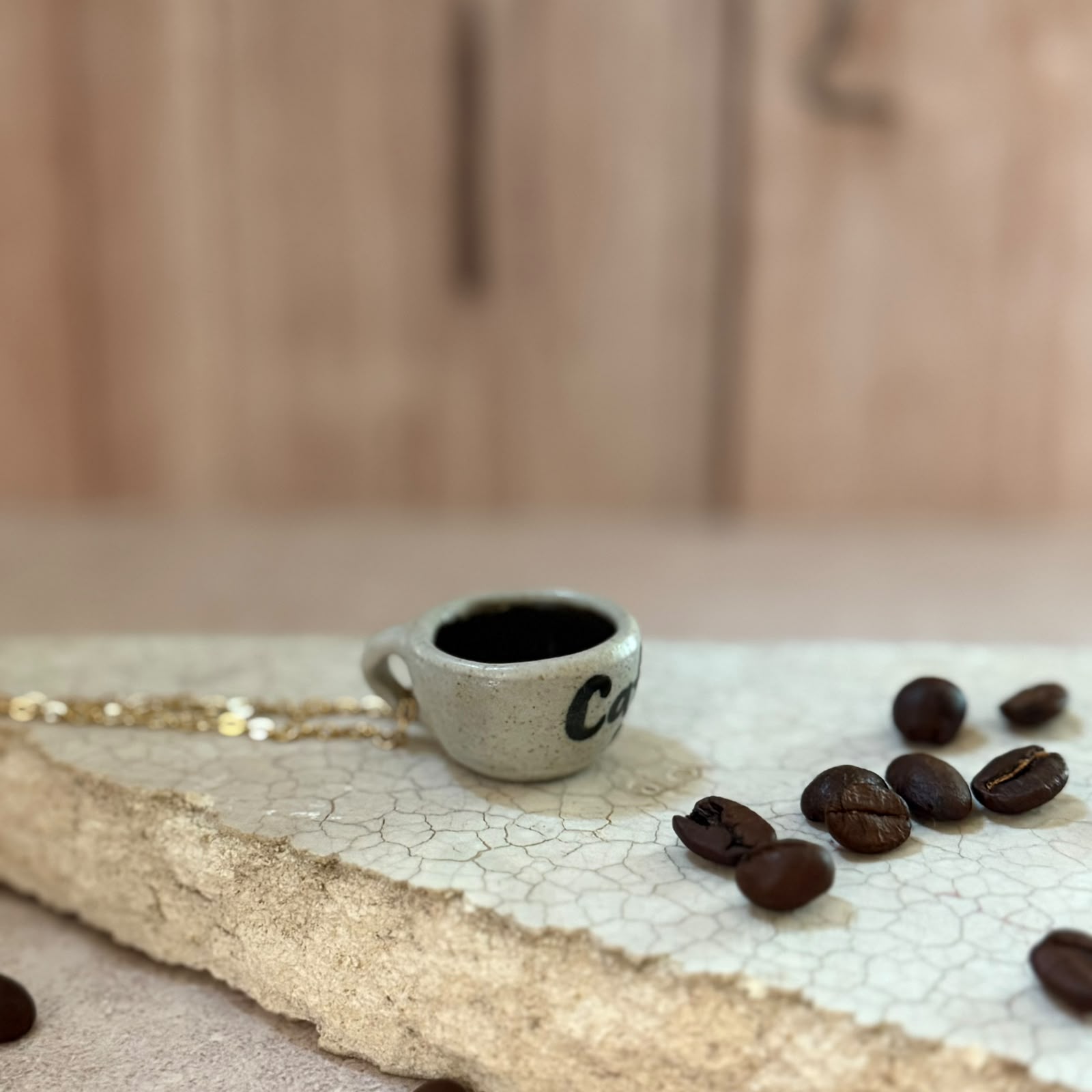 Tacita mini Dije con frase "Café" Plata mate