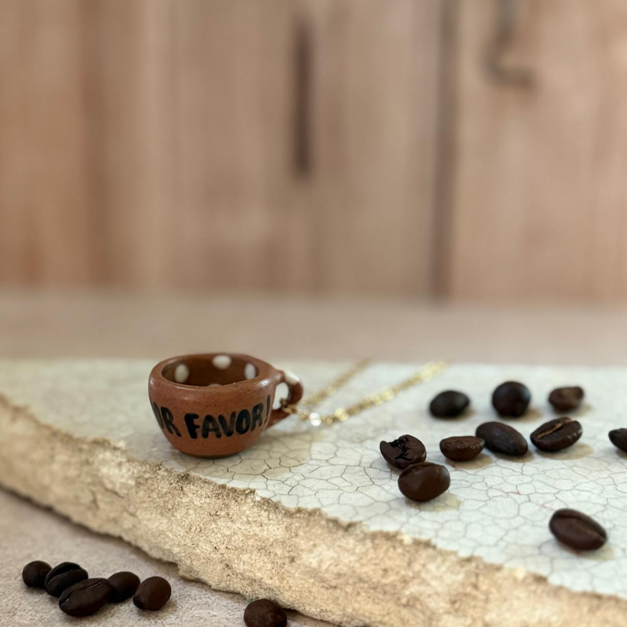 Tacita mini Dije "Más Café por favor"