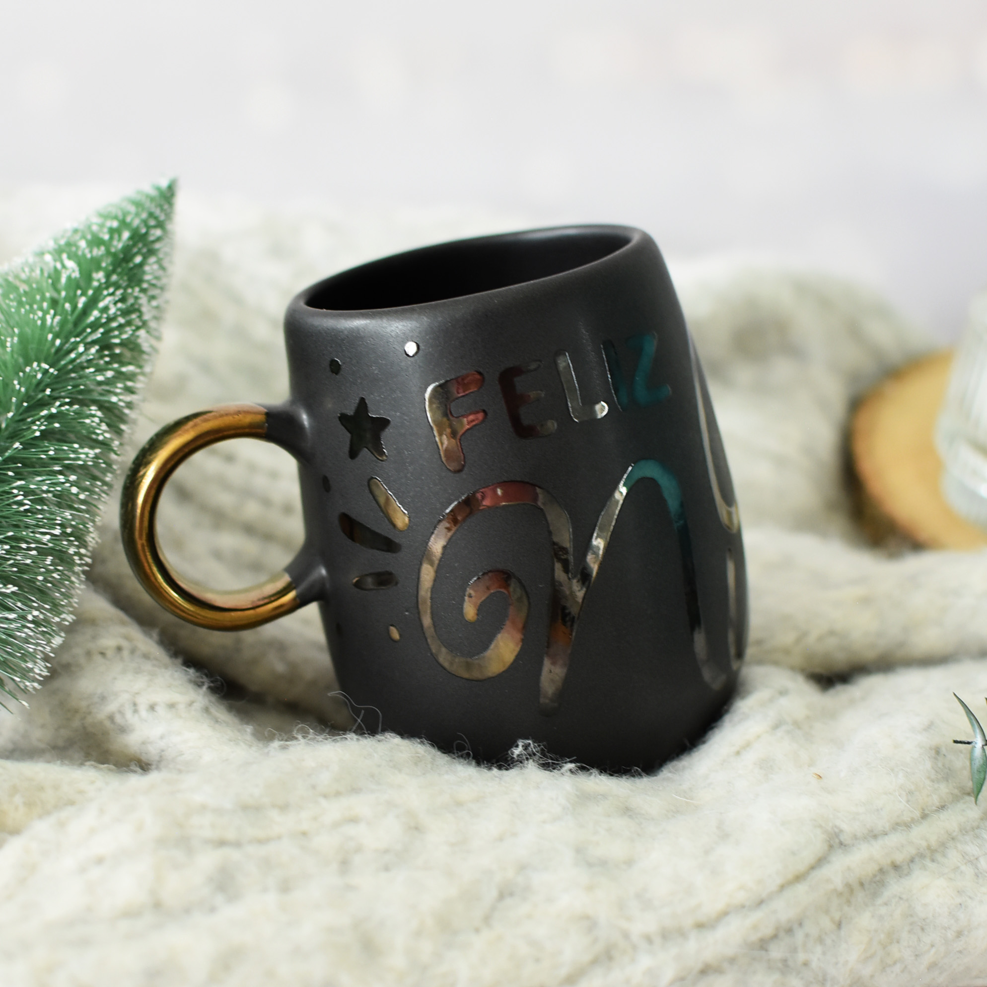 Taza Almendra "Feliz Año Nuevo"