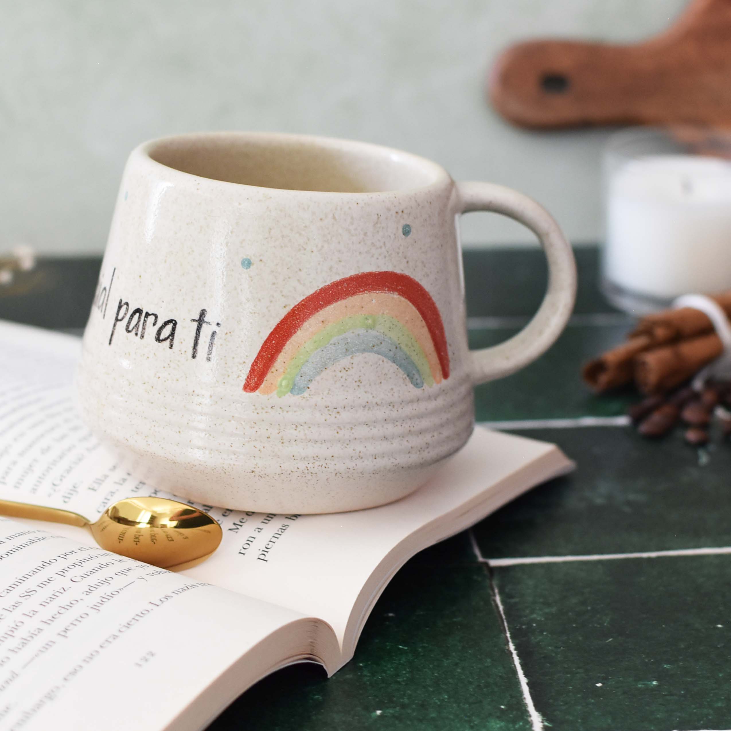 Taza Aurora "Aquí adentro hay algo especial para ti"