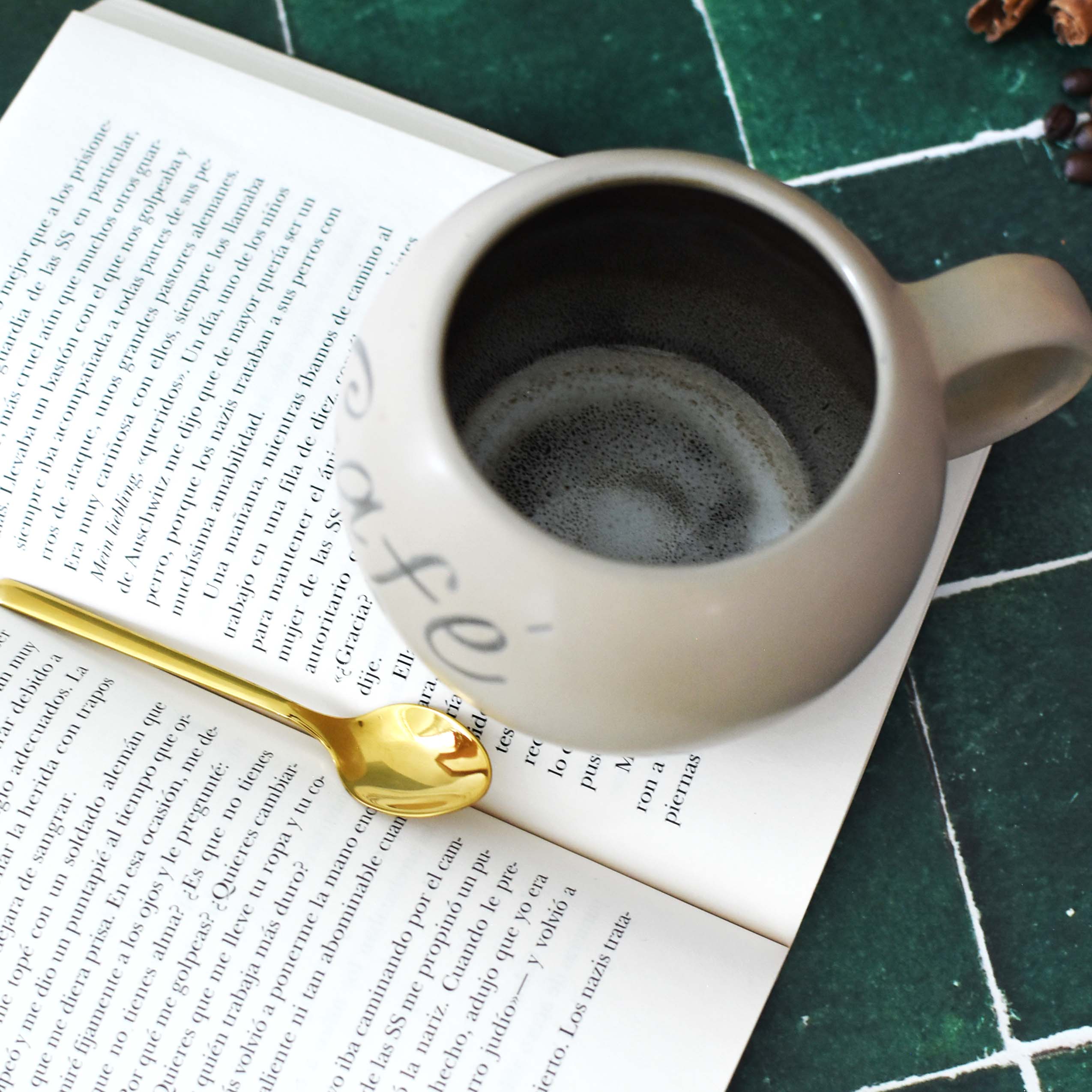 Taza Luna Beige "Café"