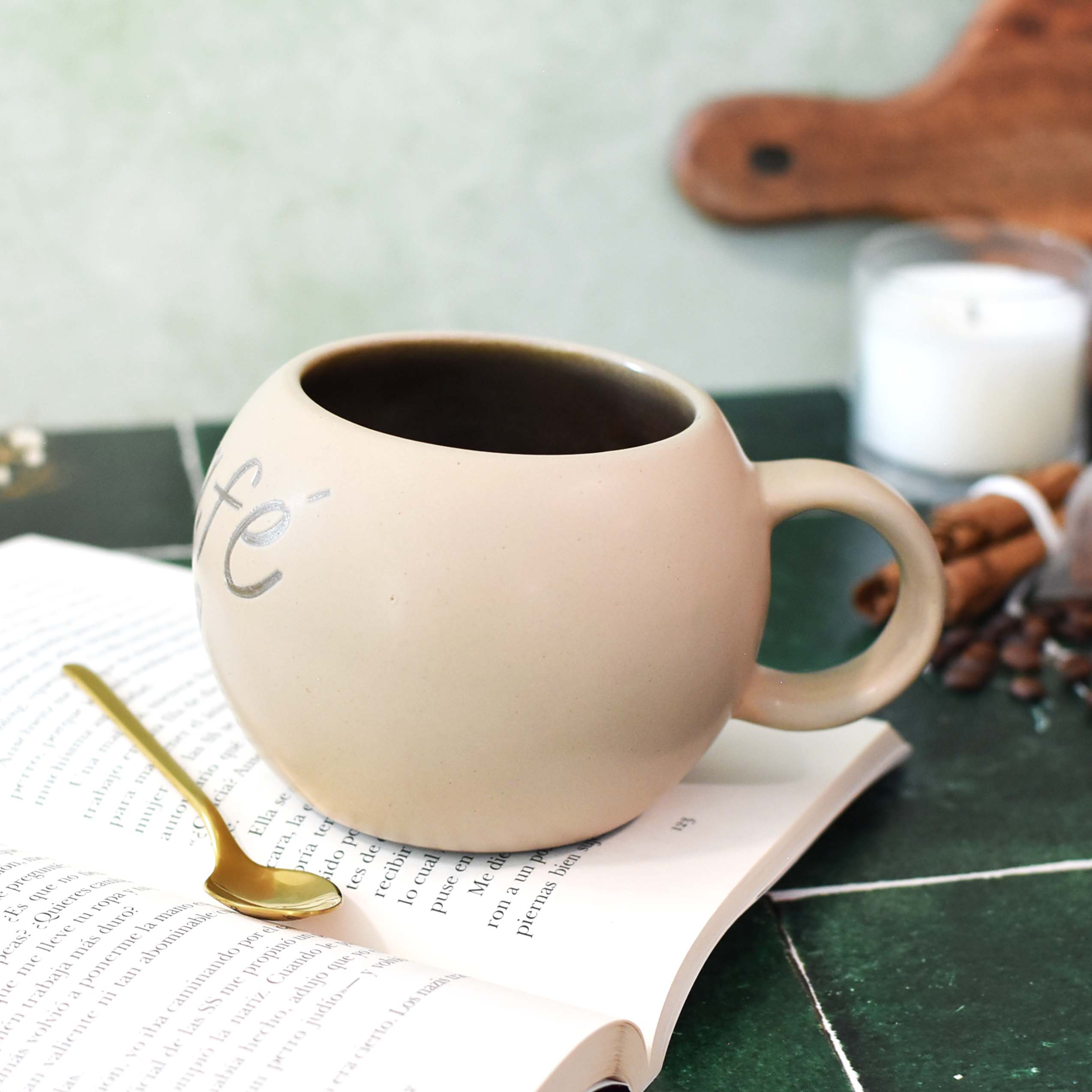 Taza Luna Beige "Café"