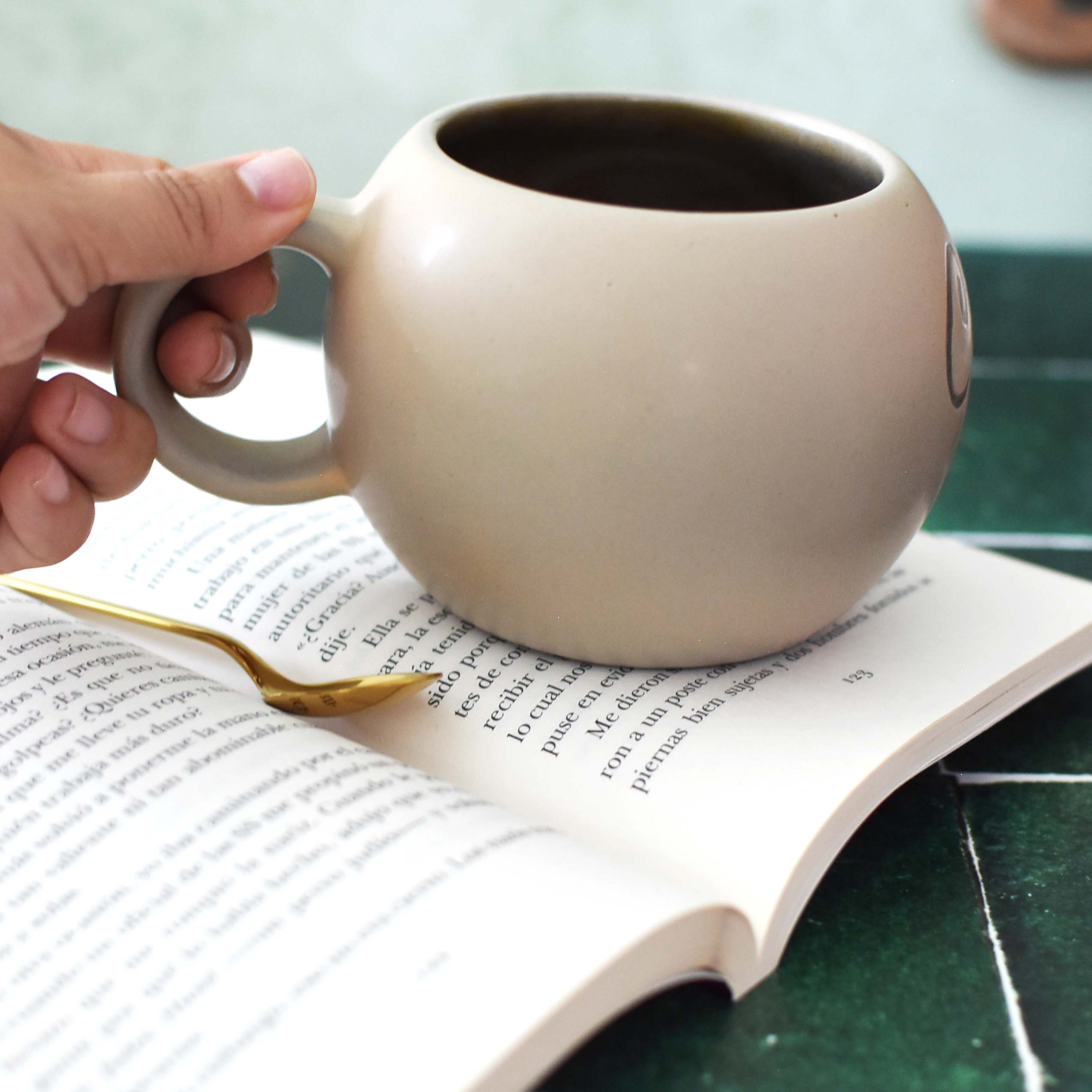 Taza Luna Beige "Café"