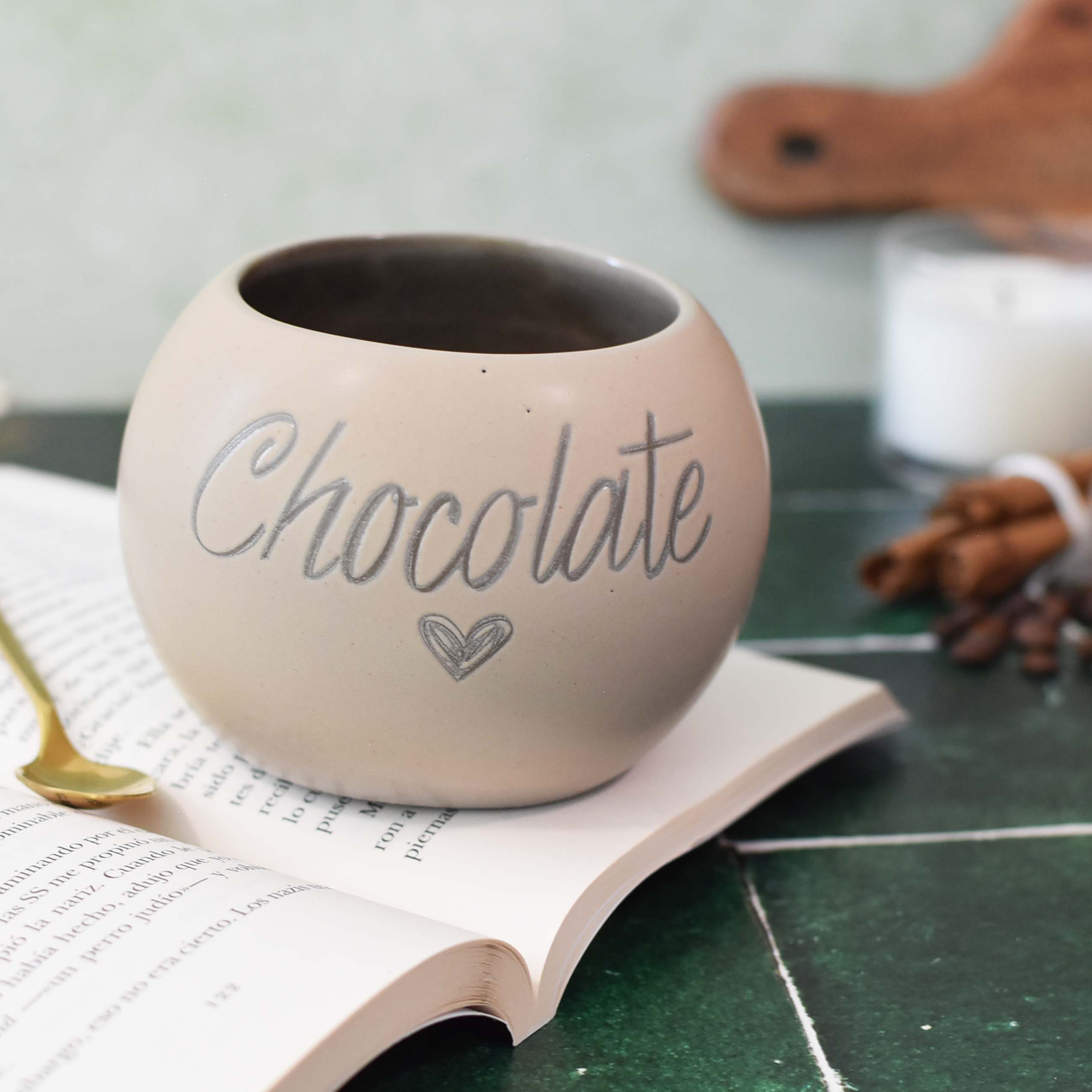 Taza Luna Beige "Chocolate"