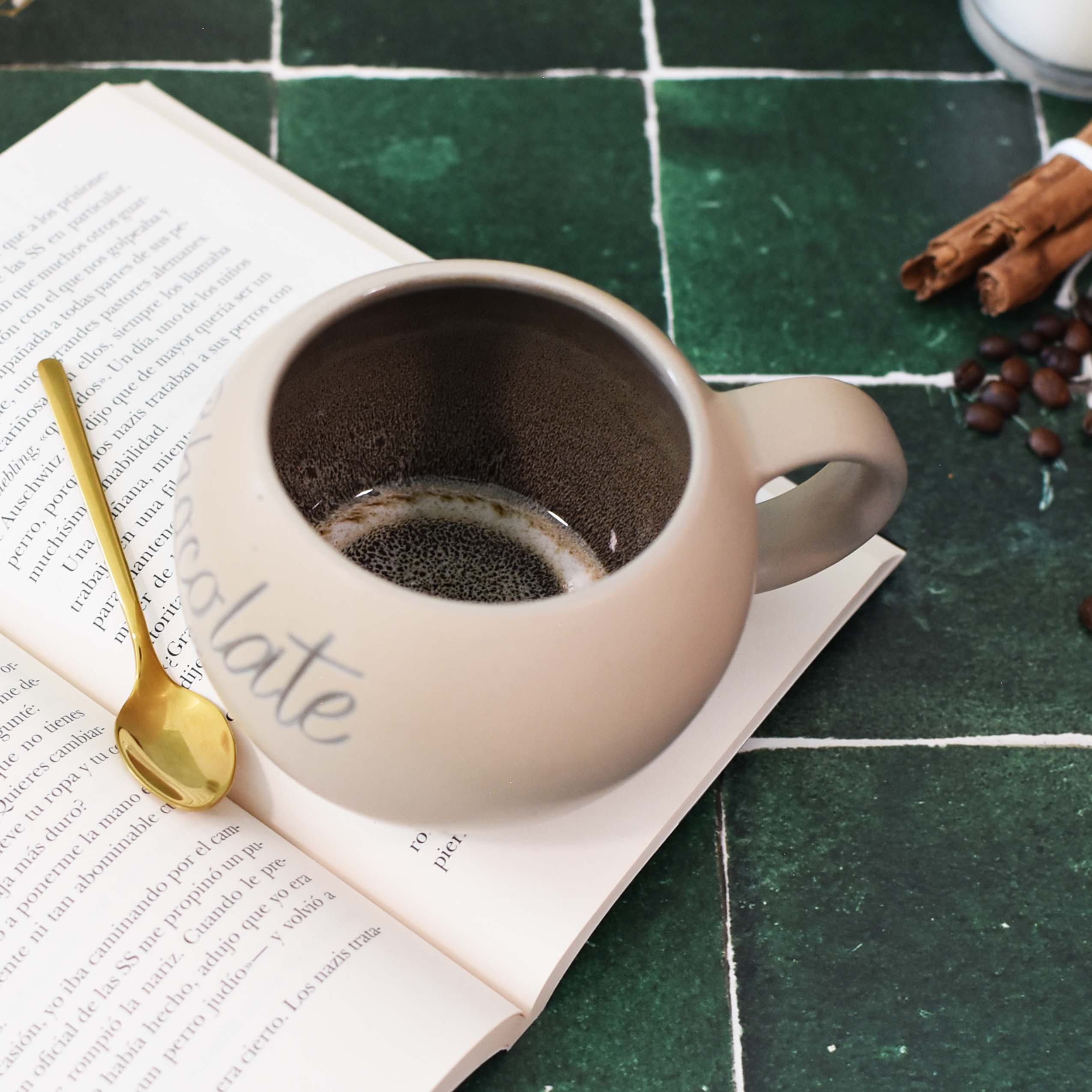 Taza Luna Beige "Chocolate"