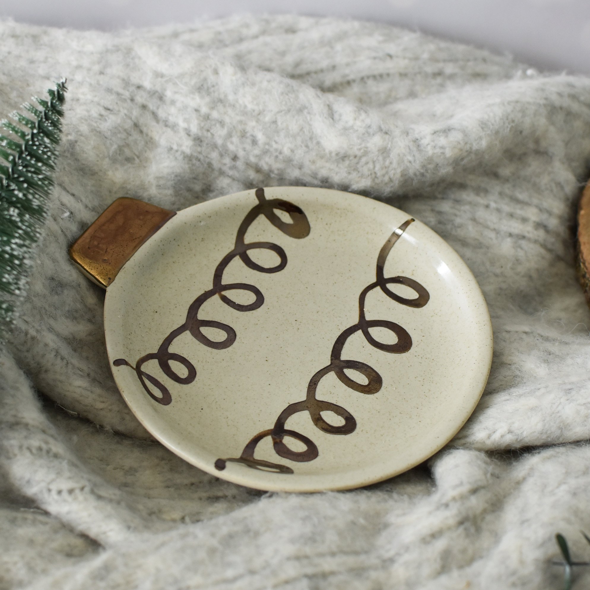 Platito Esfera "Dorado"