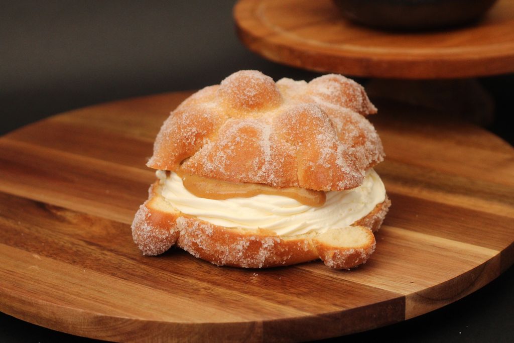 Pan de Muerto de Guayaba RG