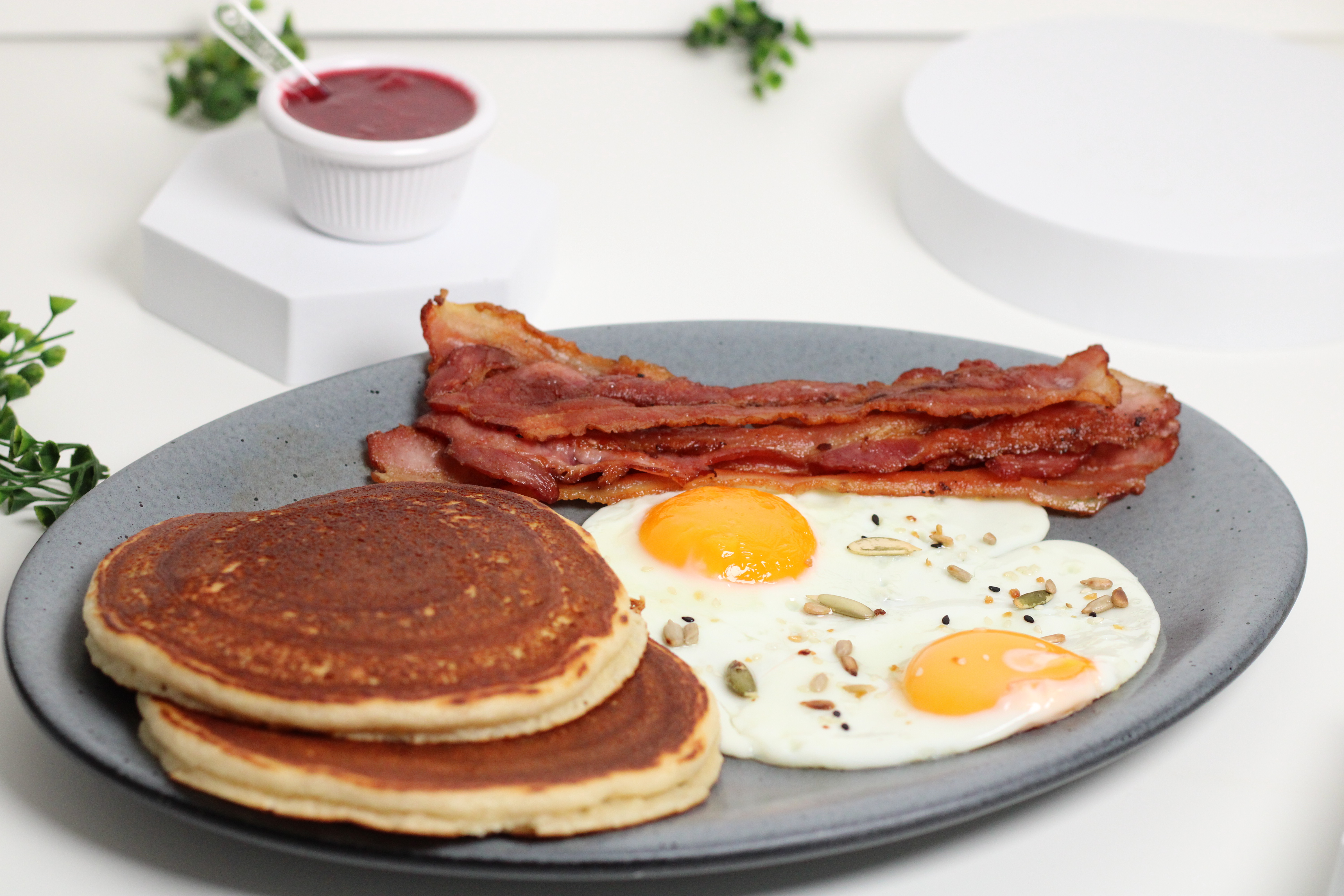 Hot Cakes huevo y Tocino KT